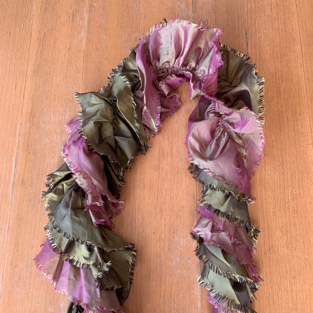 STYLISH GREEN/PURPLE SCARF